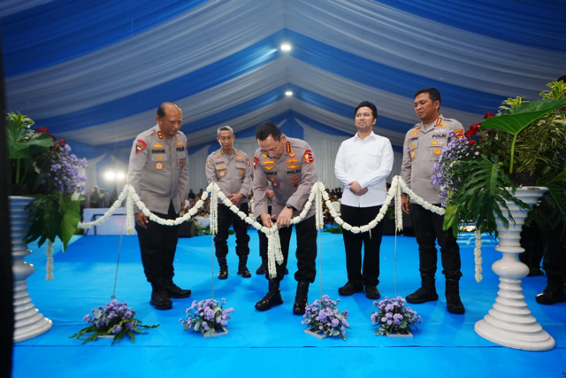 Huge_ggggg_Sedang.png