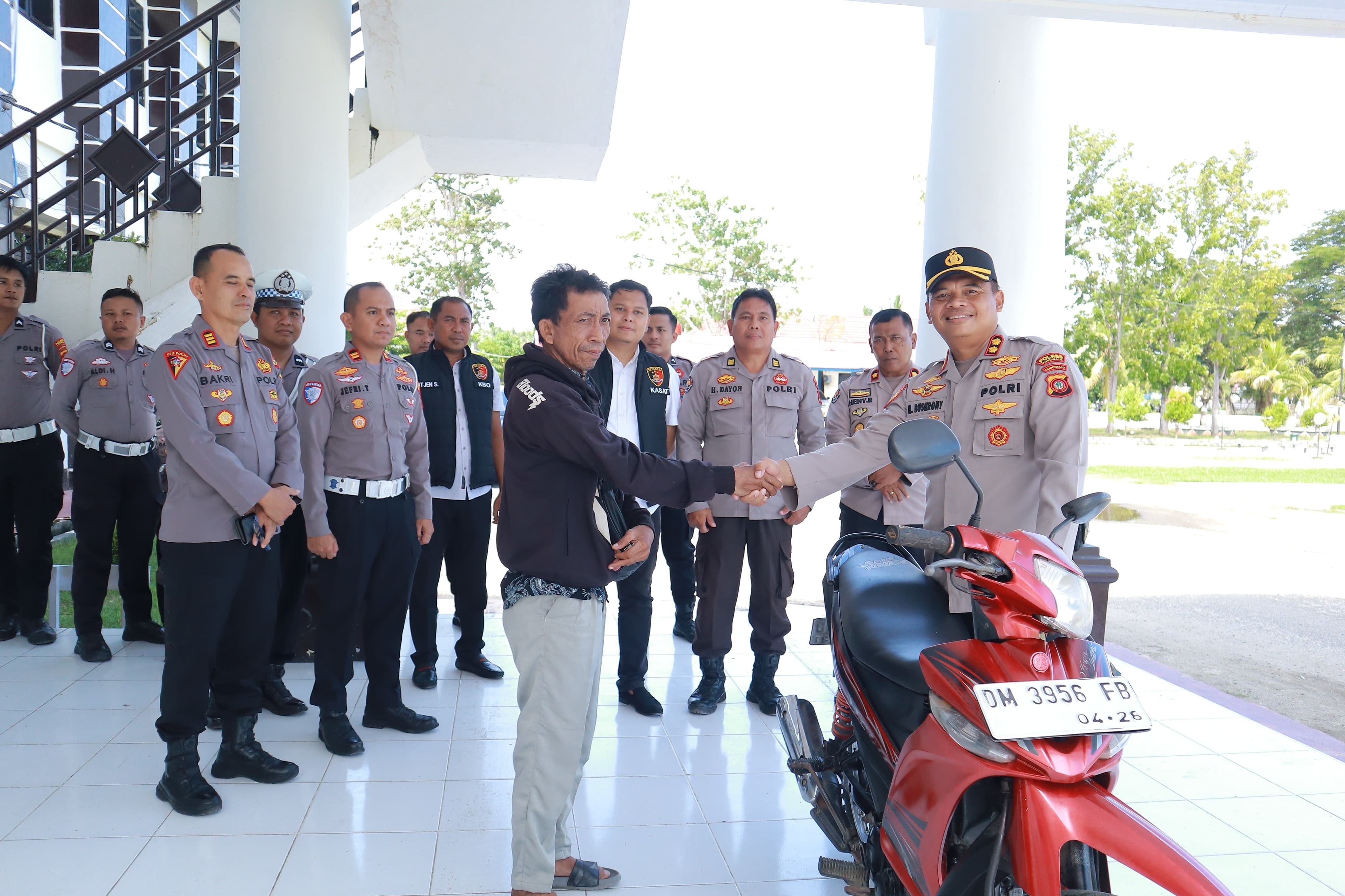 3f999693-08c7-45be-9cec-0442e727a60d.jpg