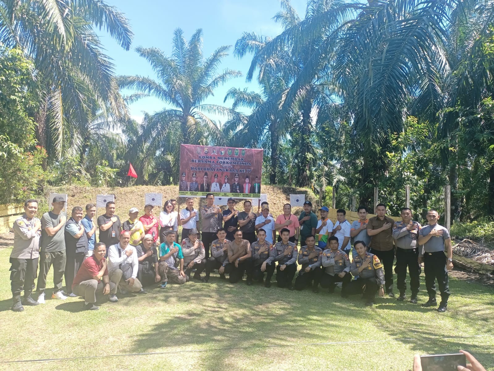 SAMBUT HUT BHAYANGKARA KE 77, POLRES MUKOMUKO GELAR LOMBA MENEMBAK