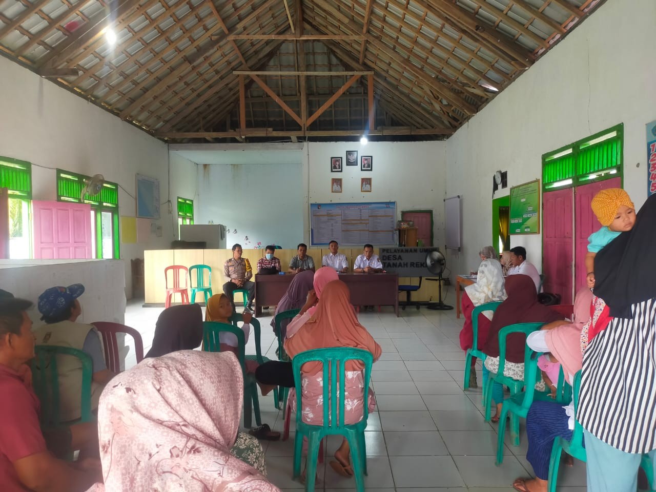 Polsek Kota Mukomuko Gelar Jumat Curhat Bersama Warga Selagan Jaya