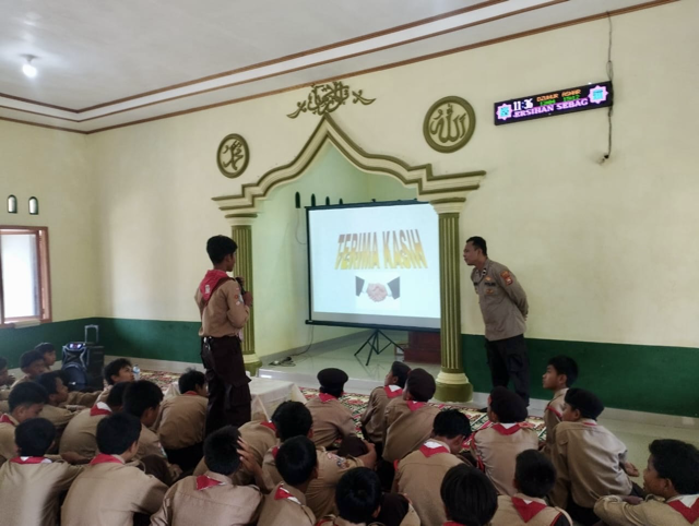 Polres Mukomuko Gelar Jumat curhat di SMP IT Al Fatih Mukomuko