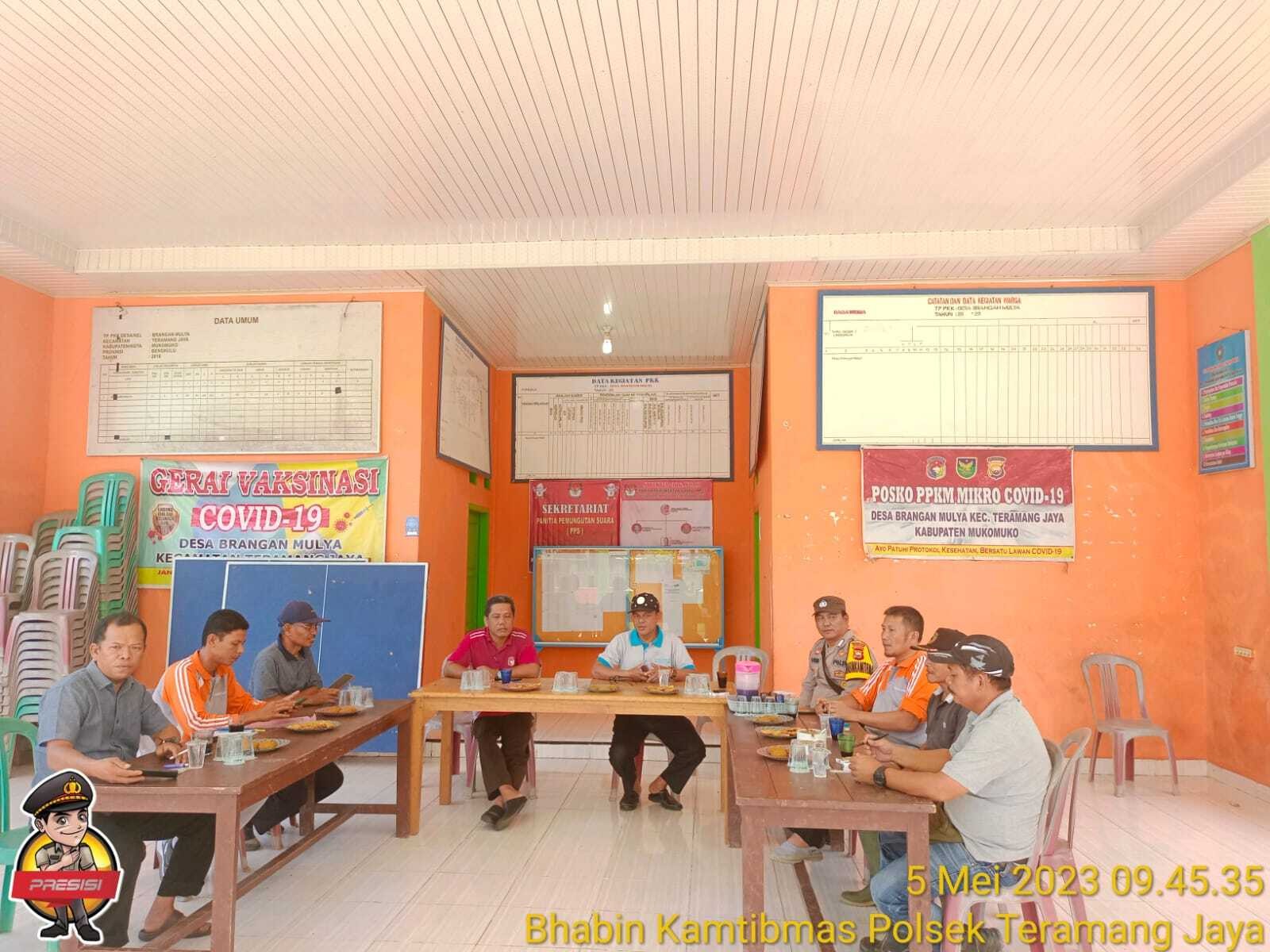 Meningkatkan kamanan dan ketertiban bhabinkamtibmas sambangi warga binaannya
