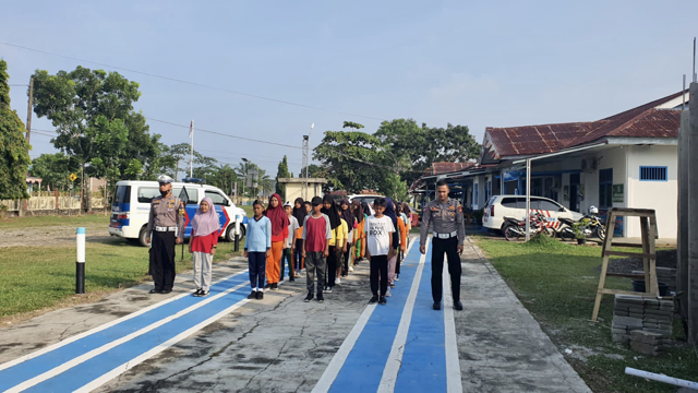 Pocil_Sedang.png
