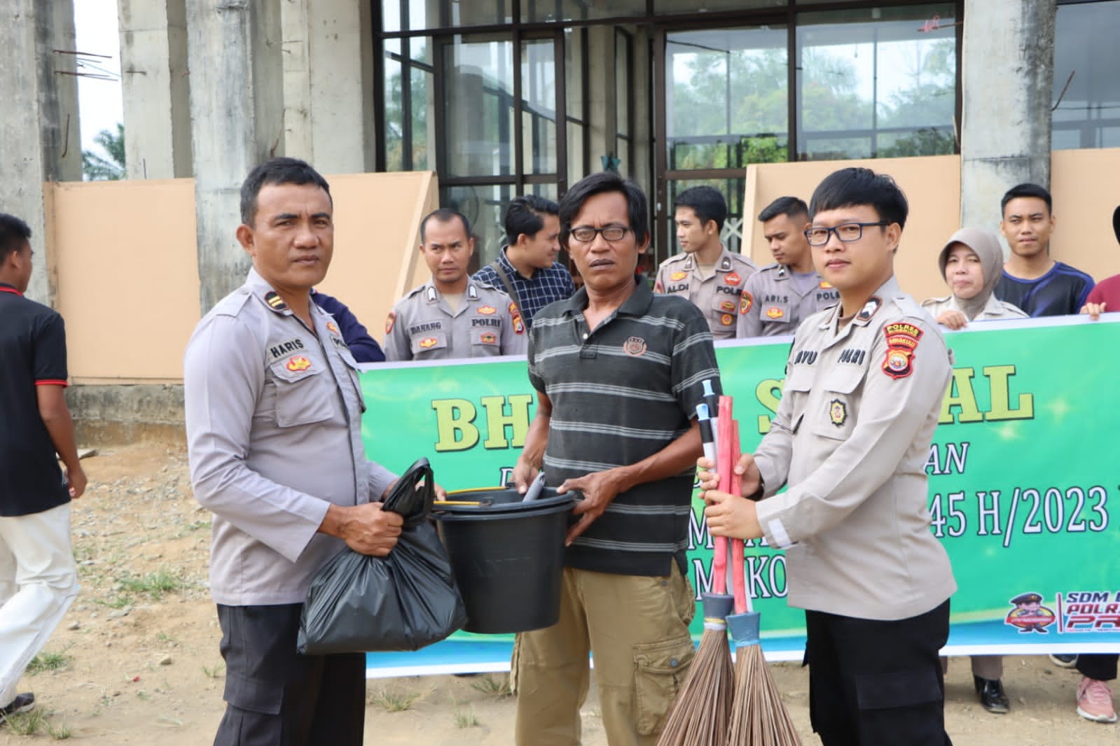 Peringati Maulid Nabi Muhammad SAW, Polres Mukomuko Gelar Bakti Sosial