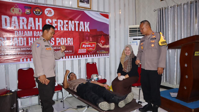 Humas Polres Mukomuko gelar bakti sosial donor darah 