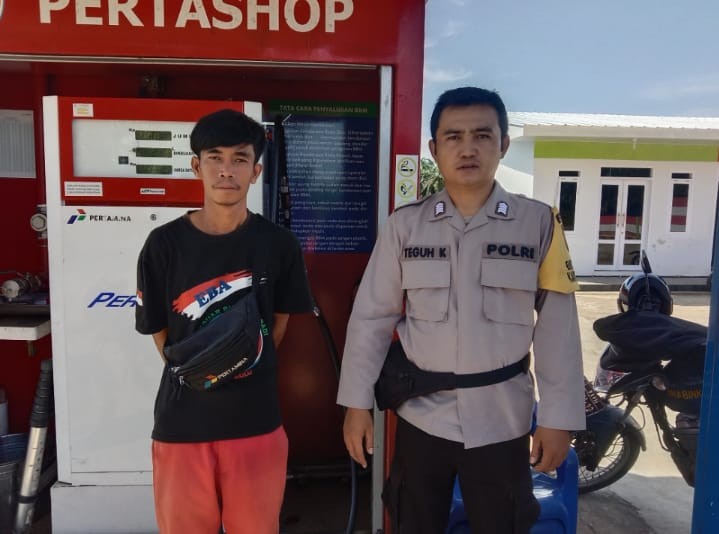 POLSEK TERAS TERUNJAM MELAKSANAKAN PATROLI DIALOGIS OBVIT PERTASHOP DI DESA TALANG MEDAN